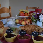 Le Clos Du Clocher Bed & Breakfast