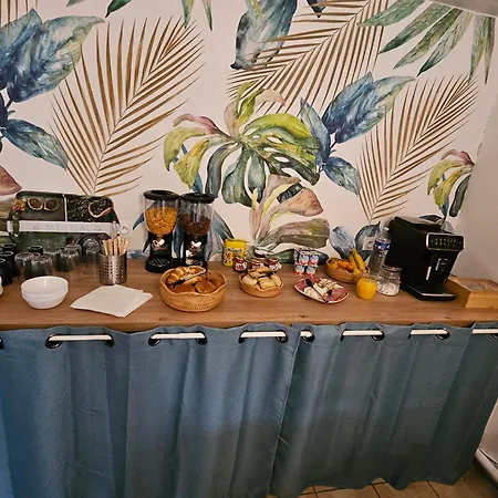 Couette-café Le Clos Du Clocher 3*