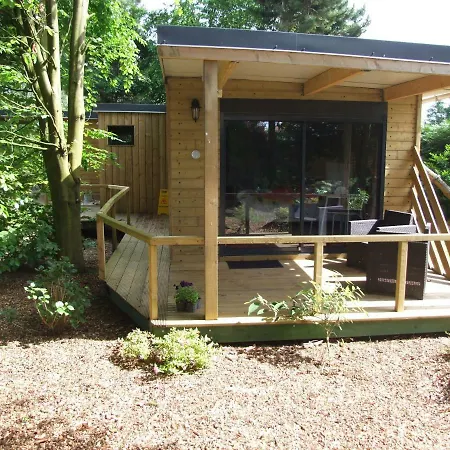 Le Clos Du Clocher Frühstückspension Gueudecourt